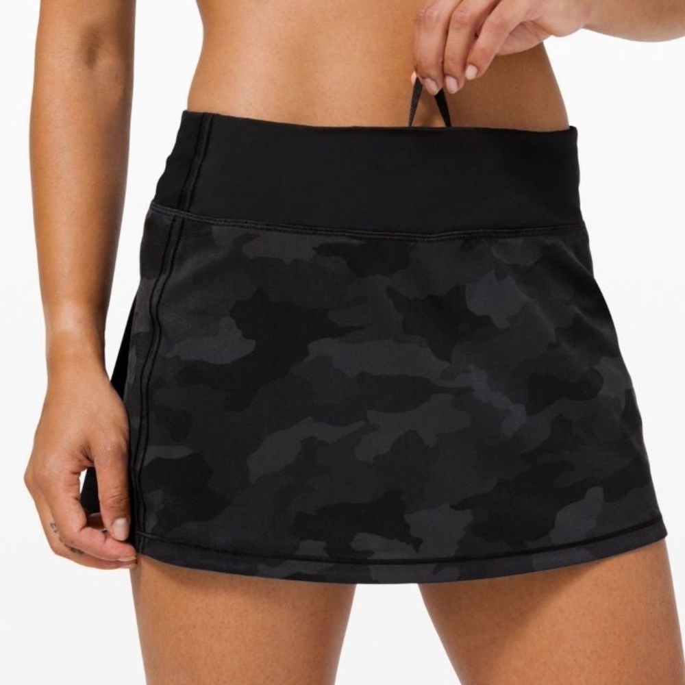 Lululemon Black Camo Skirt - Size 6